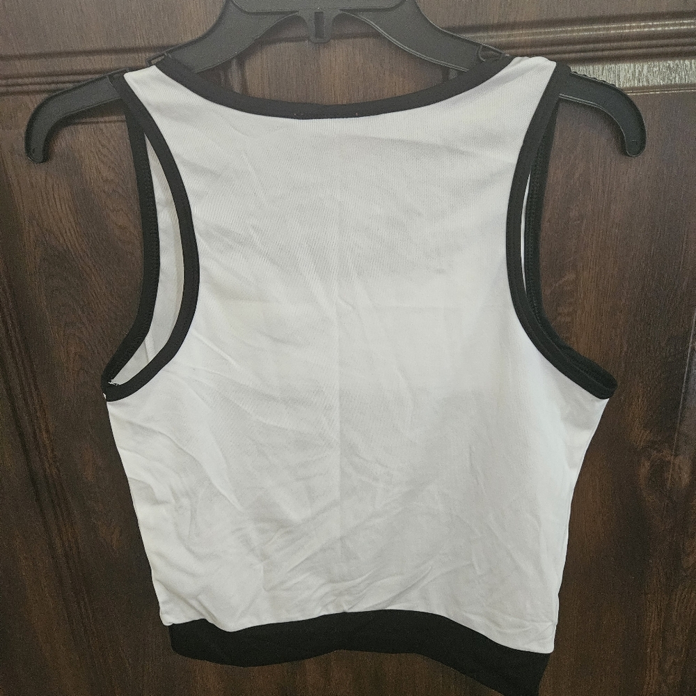 Nwt Nike tank- xl - Picture 4 of 9